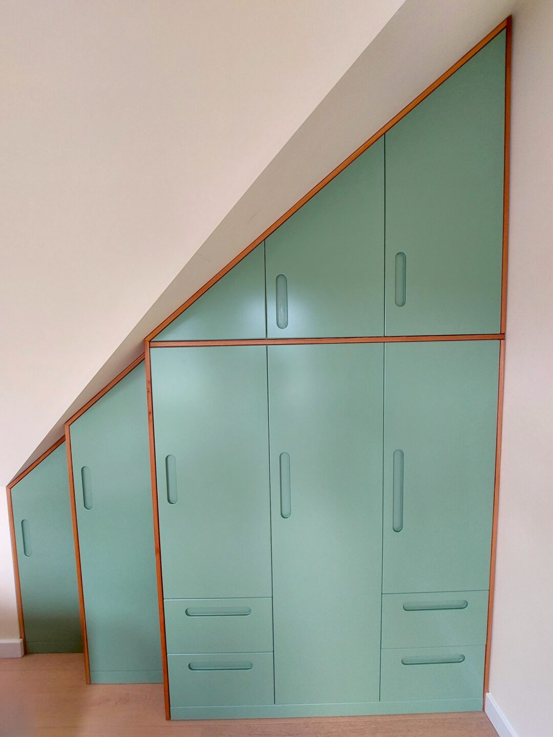 Kledingkast en zolderinrichting Zeist